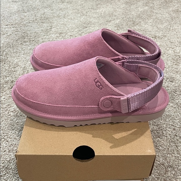 Ugg - Picture 3 of 6